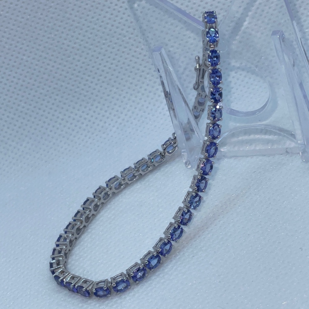 Allure Jewels Tanzanite Bracelet with matching Tanzanite Studs (BRAND NEW)